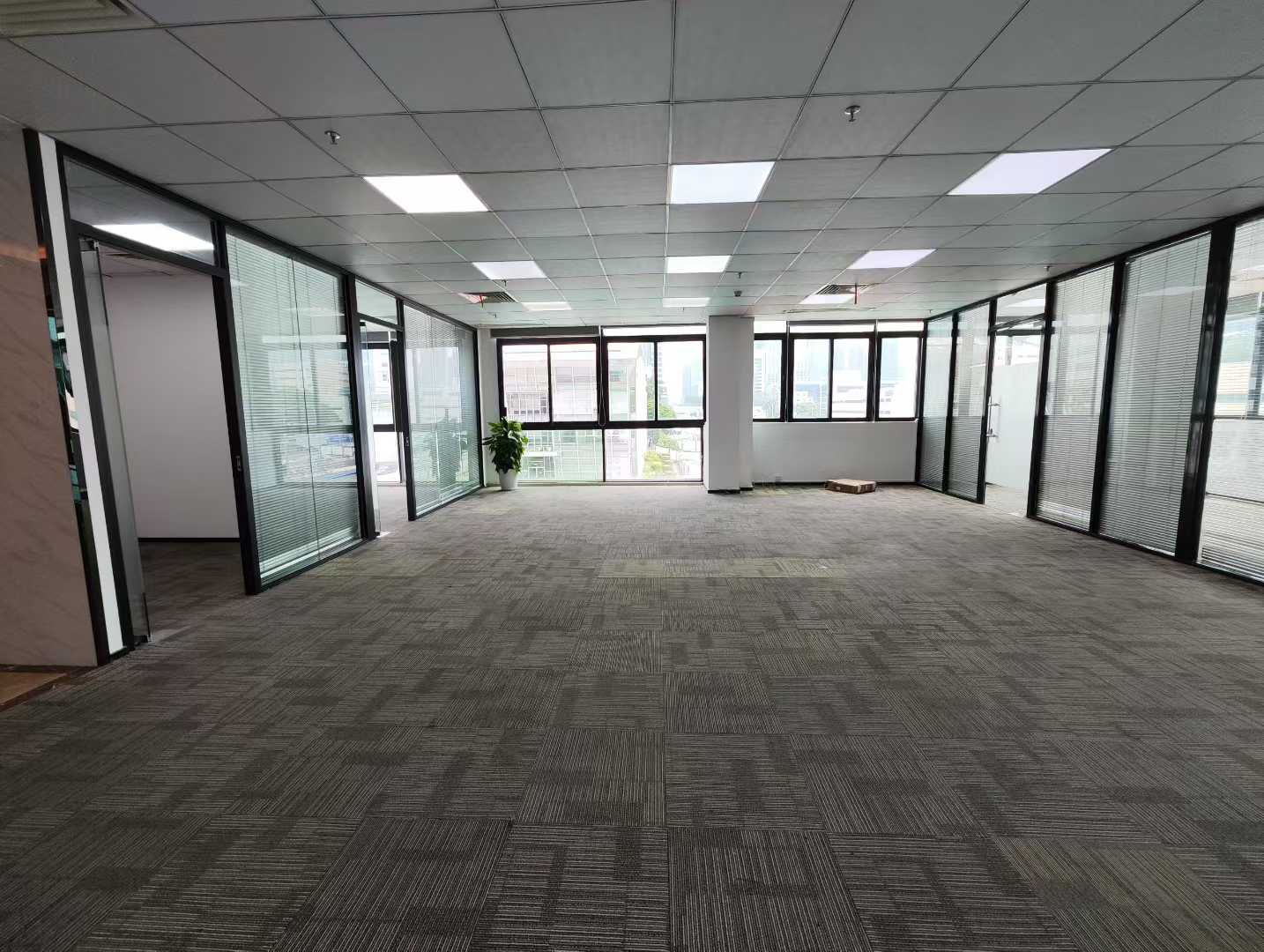 虚拟大学园392平方米办公空间出租