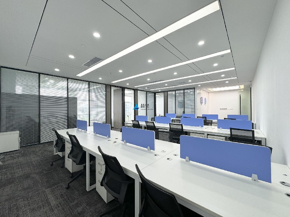 水木一方大厦215平方米办公空间出租，3+1格局，南向采光