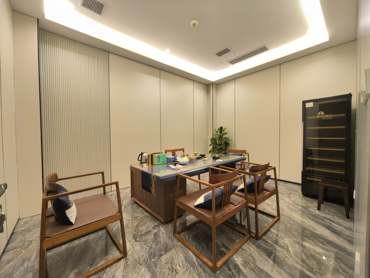 莲花广场470平方米招租