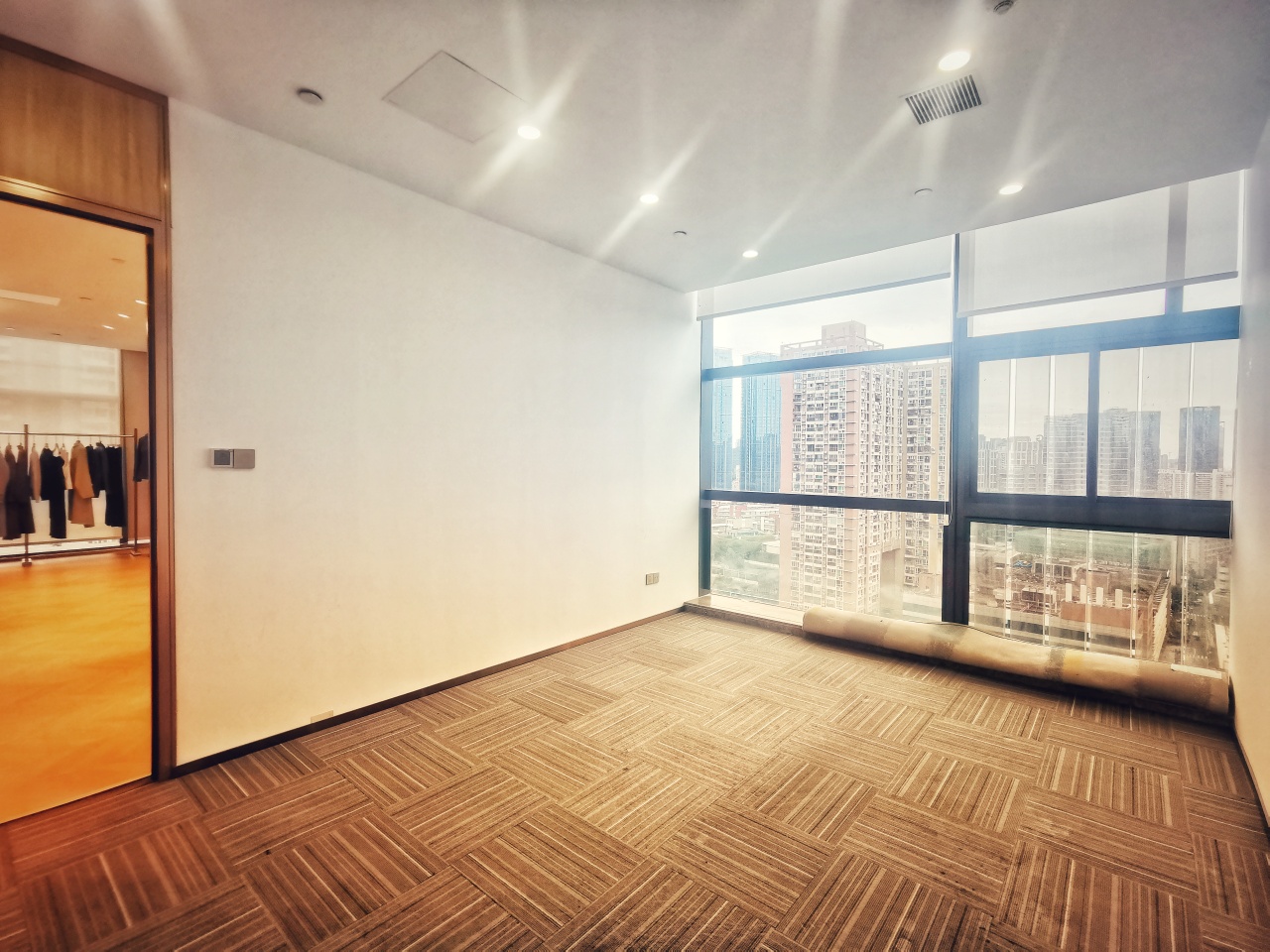 恒大天璟242平办公室出租