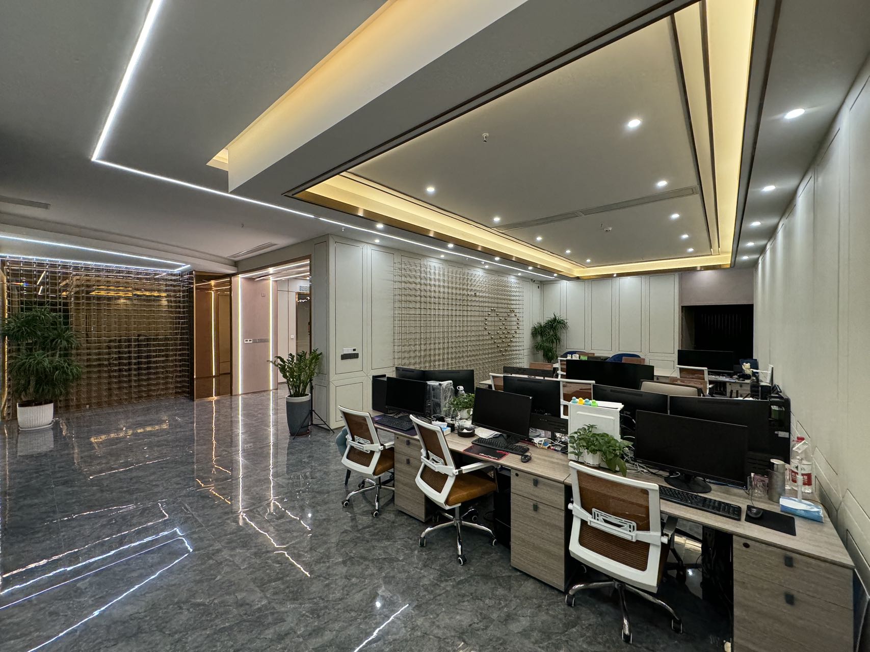 深圳赛百诺大厦750㎡可作办公