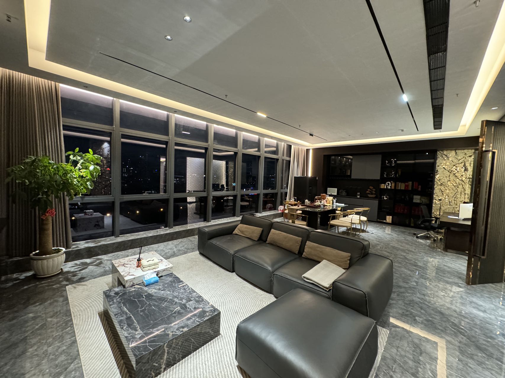 深圳赛百诺大厦750㎡可作办公