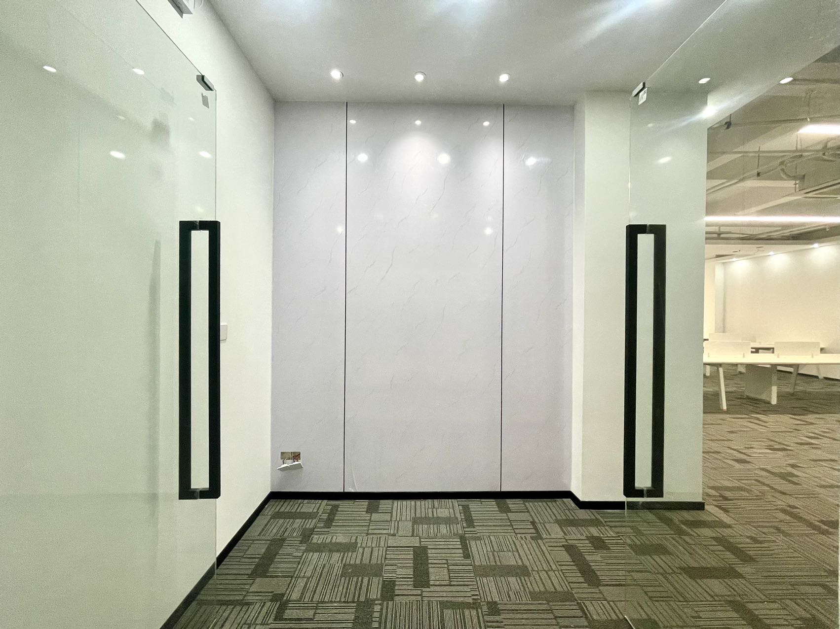 中电照明大厦357平办公室出租