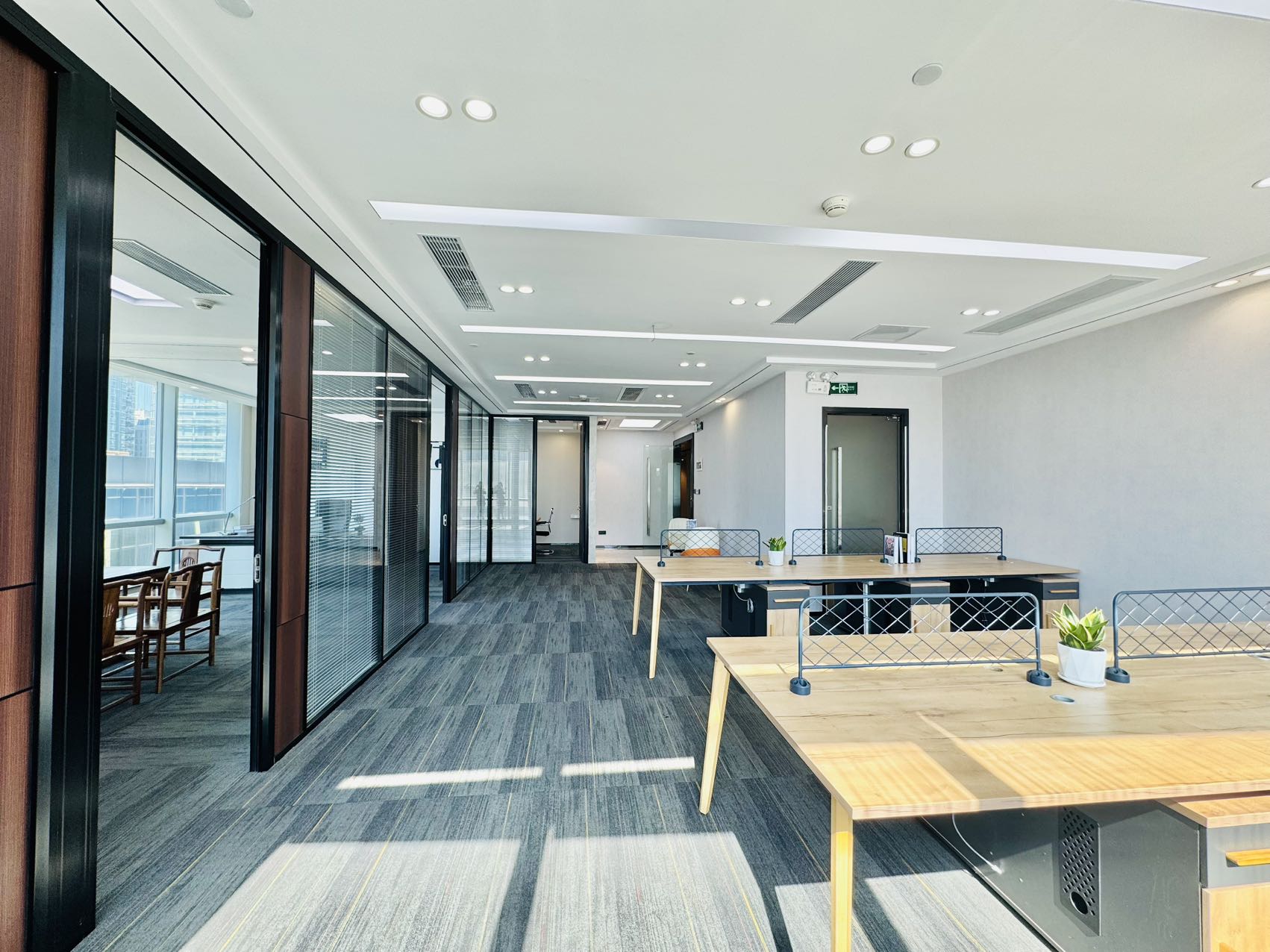 中洲控股中心256平办公室出租