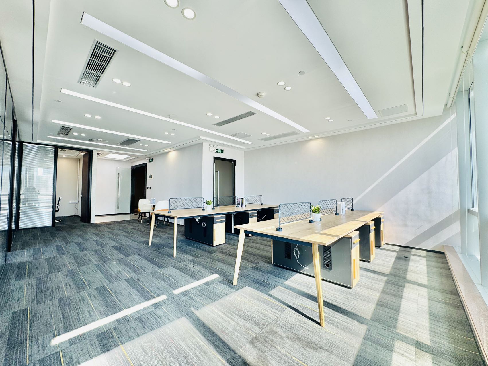 中洲控股中心256平办公室出租