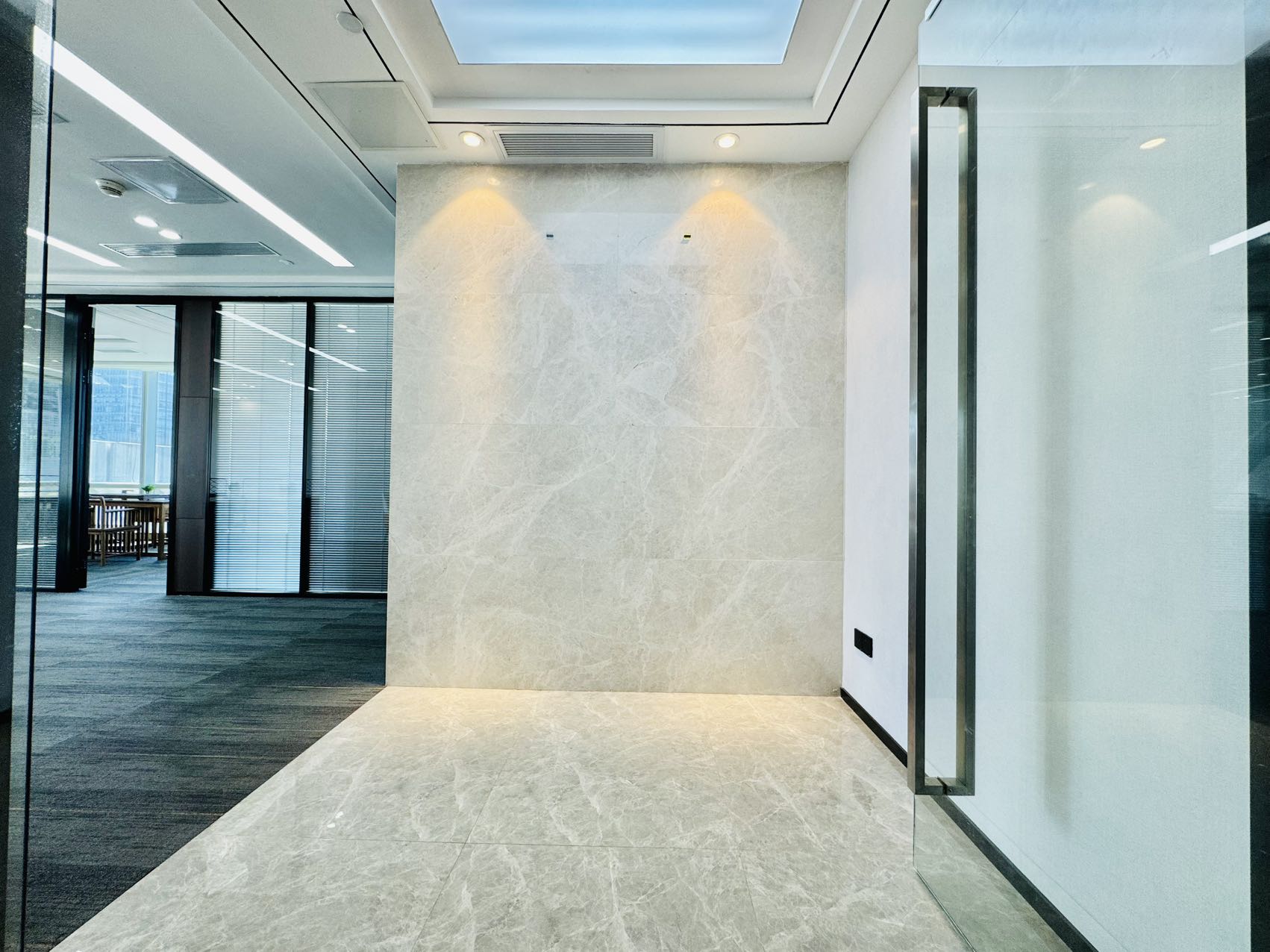 中洲控股中心256平办公室出租