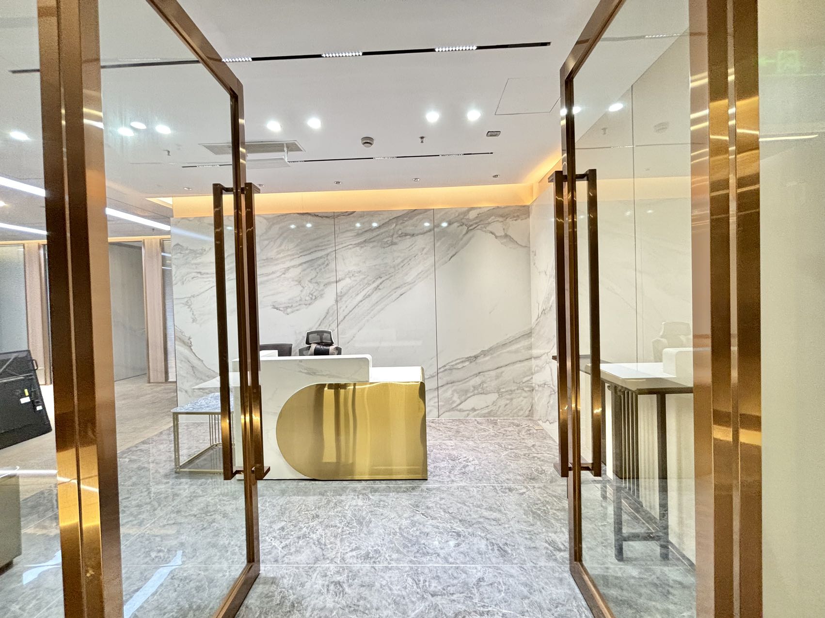 鹏润达商业广场370㎡海景办公出租