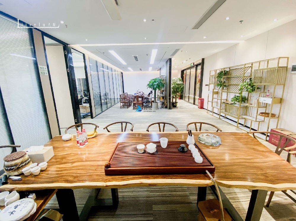 【鹏润达商业广场260㎡奢装海景办公出租】58元/㎡｜地铁2/11/13号线直通大厦