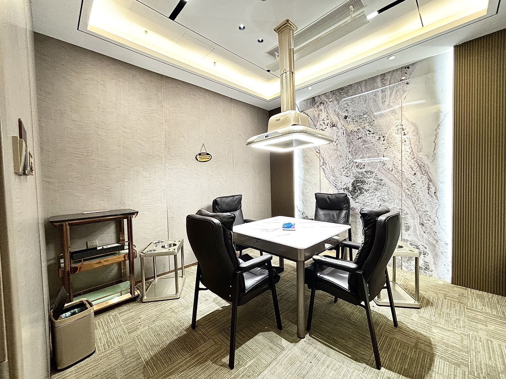 深圳湾鹏润达400㎡现成棋牌室出租