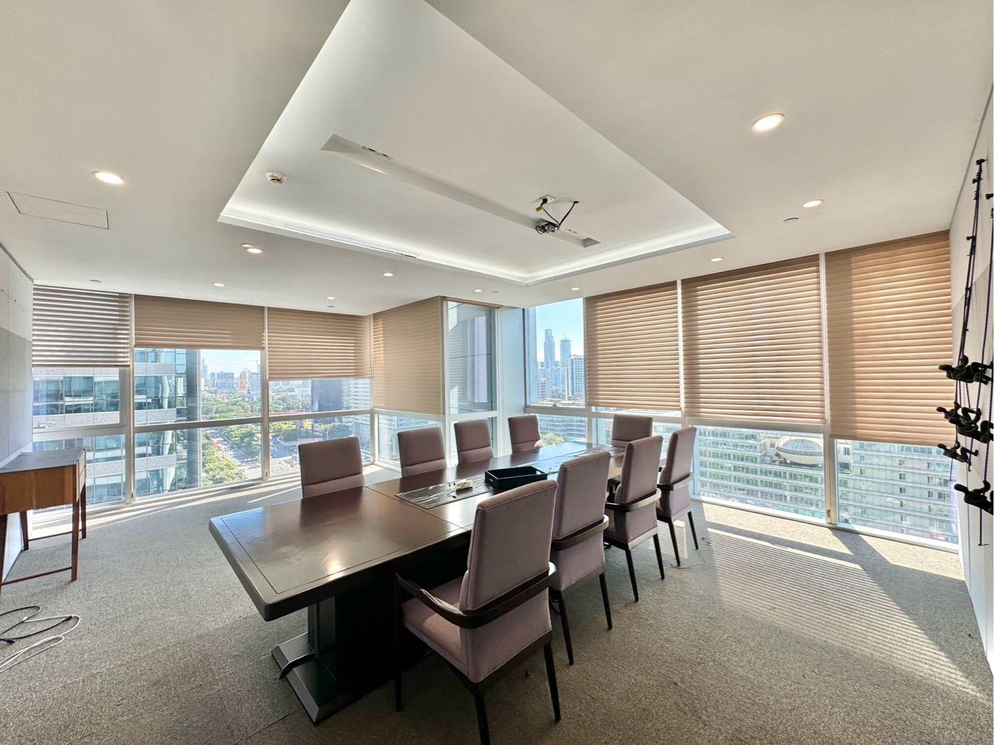 大冲商务中心1580㎡豪装办公室出租