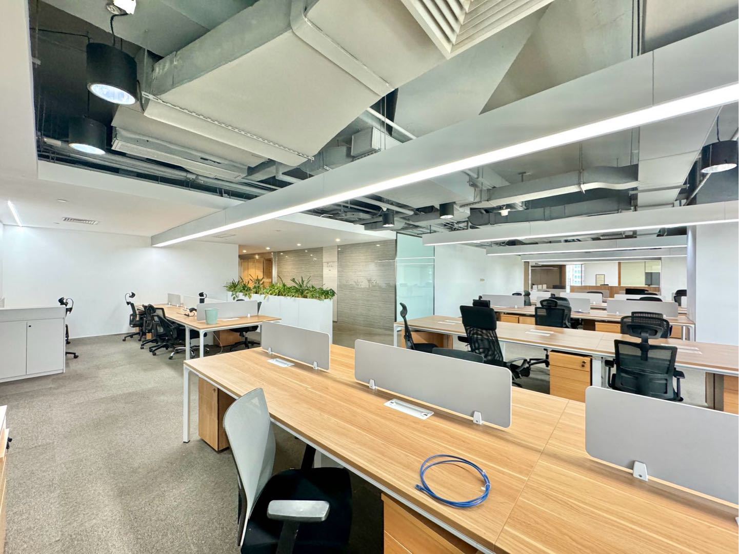 大冲商务中心1580㎡豪装办公室出租