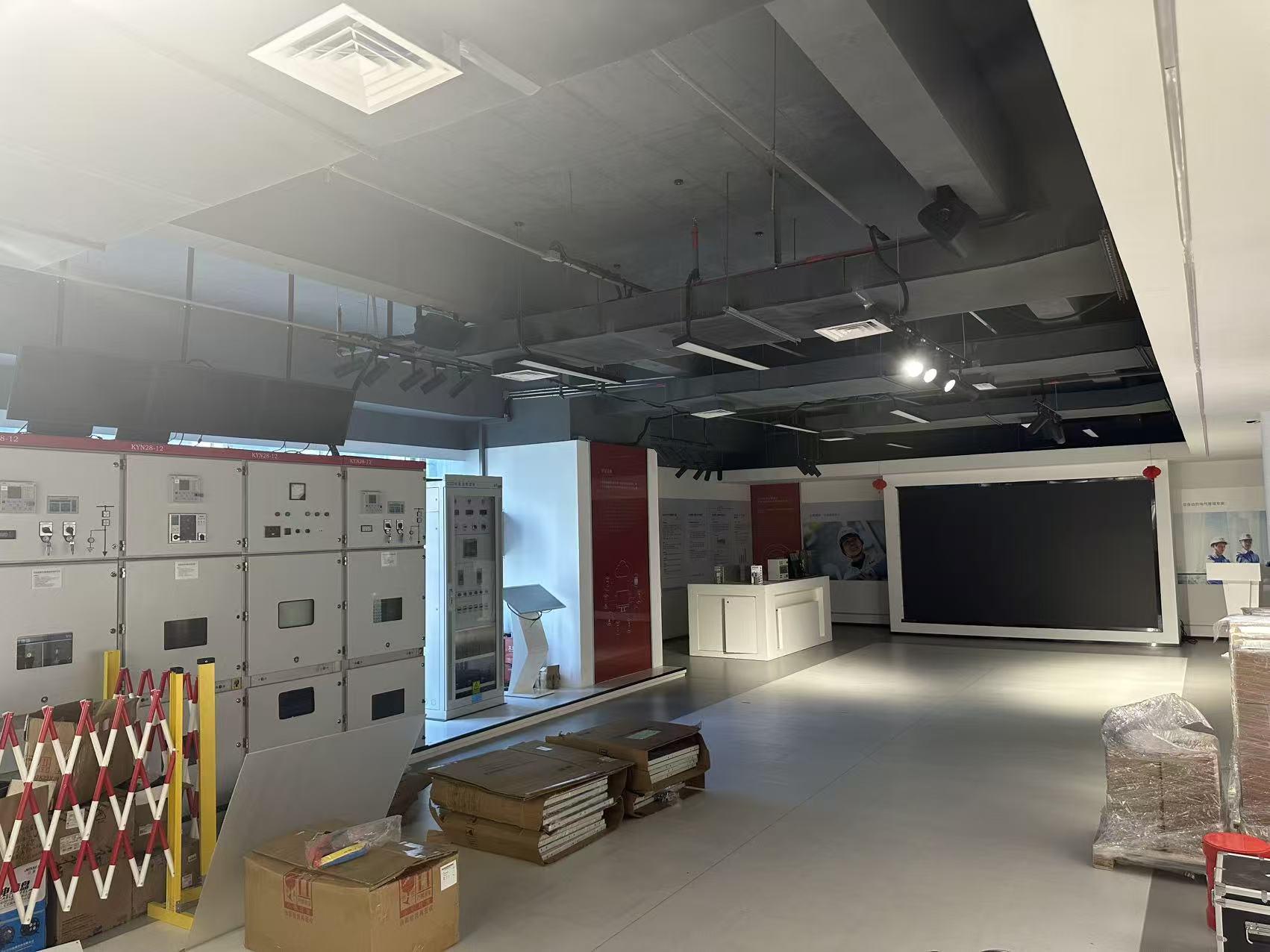 创智云城2051.47平米办公室出租