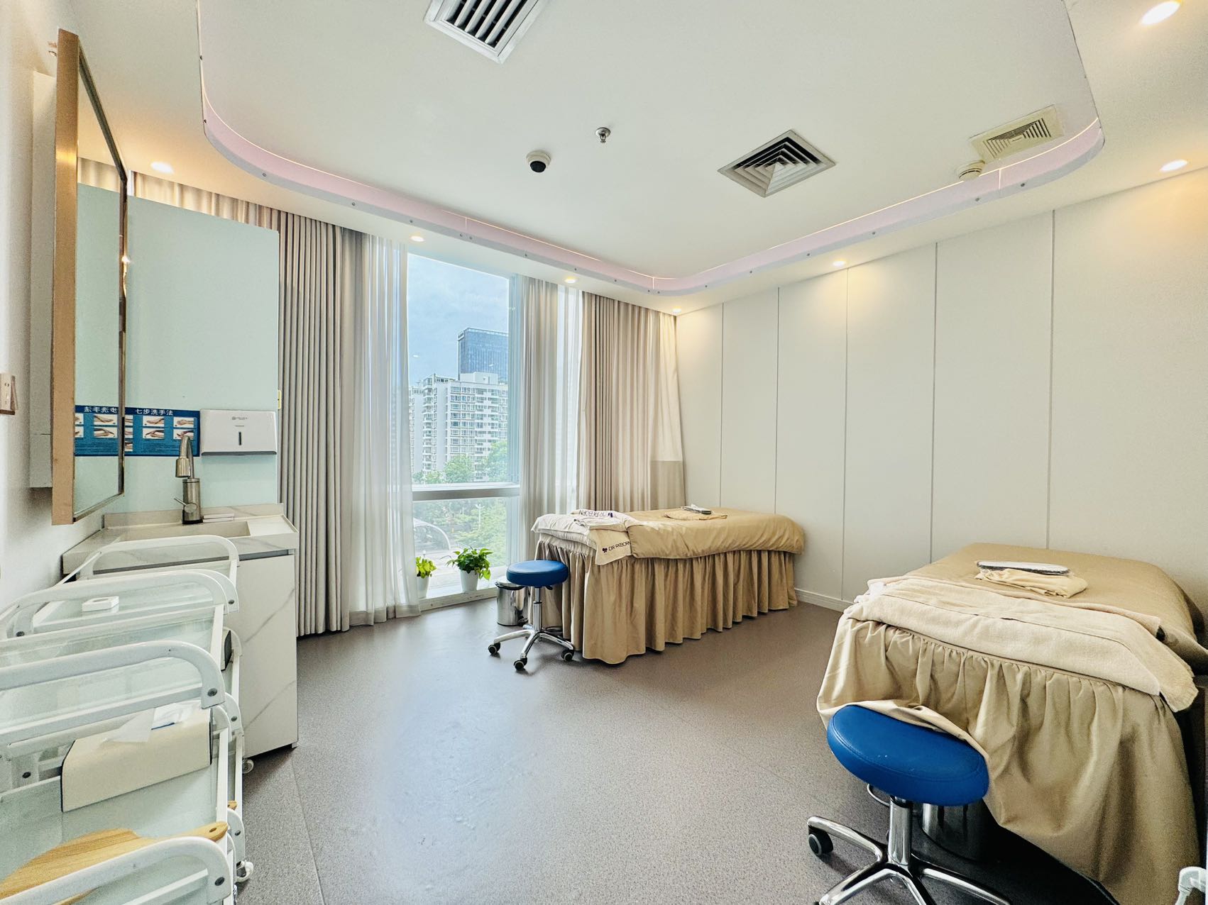 中洲控股492㎡美容院场地出租