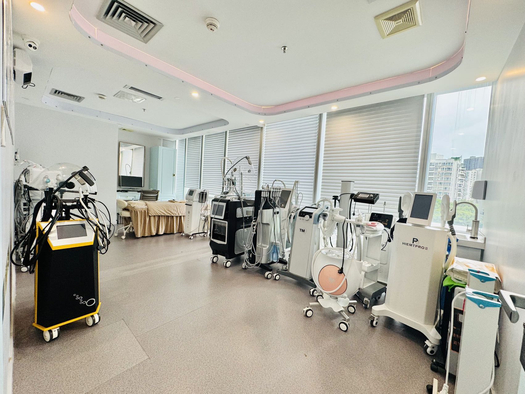 中洲控股492㎡美容院场地出租