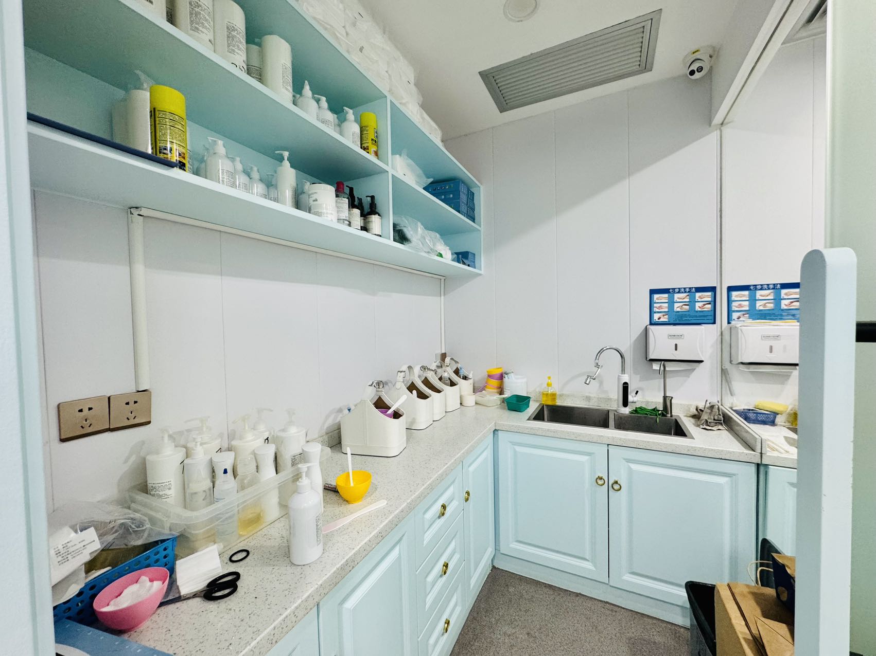 中洲控股492㎡美容院场地出租