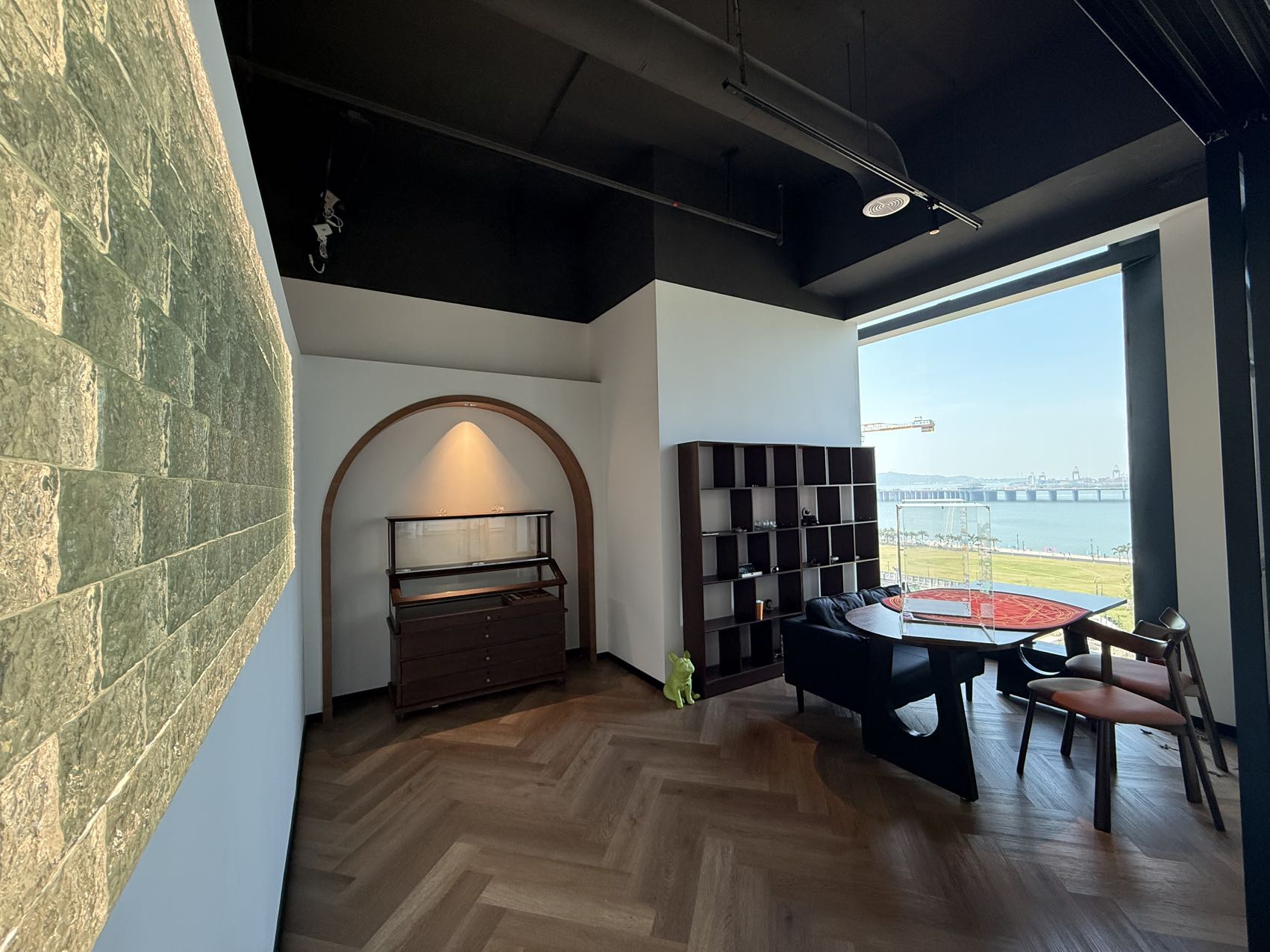 恒裕前海金融中心239.14㎡办公室出租