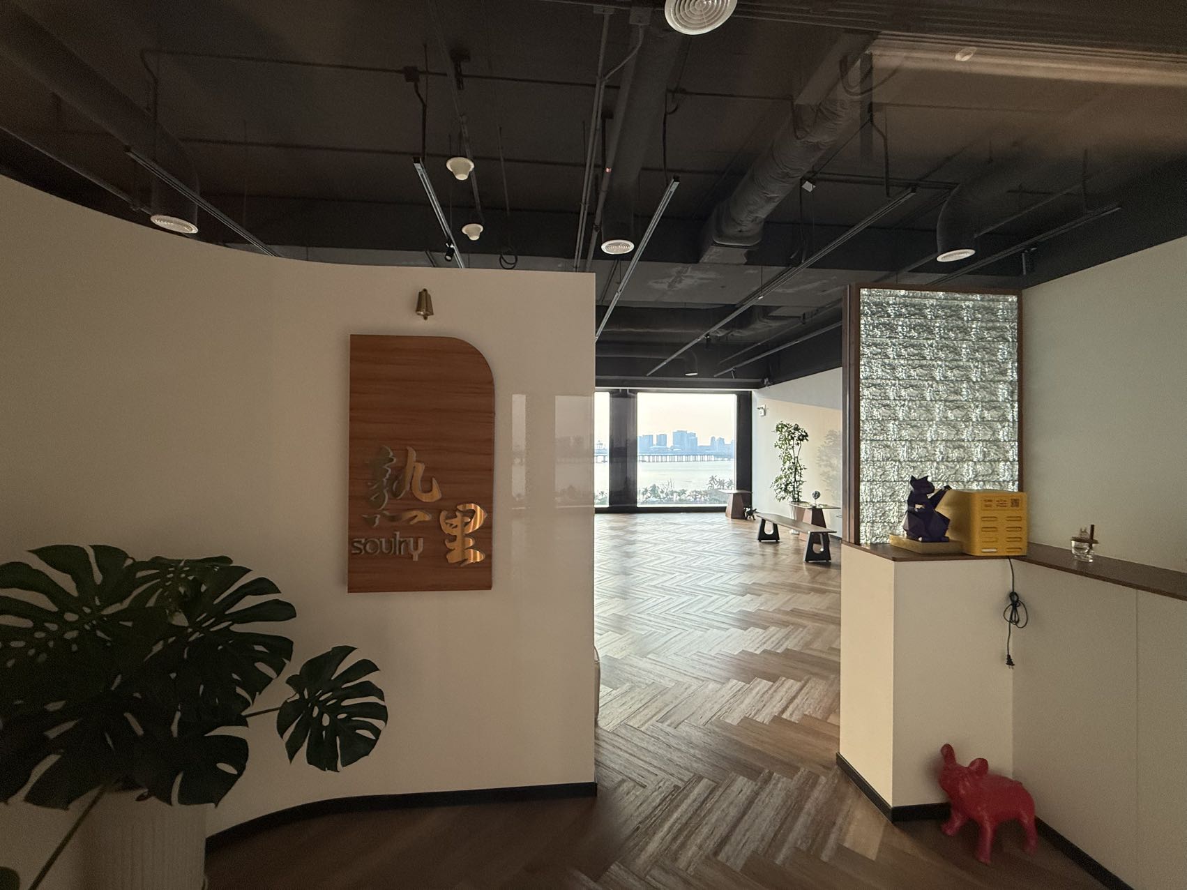 恒裕前海金融中心239.14㎡办公室出租