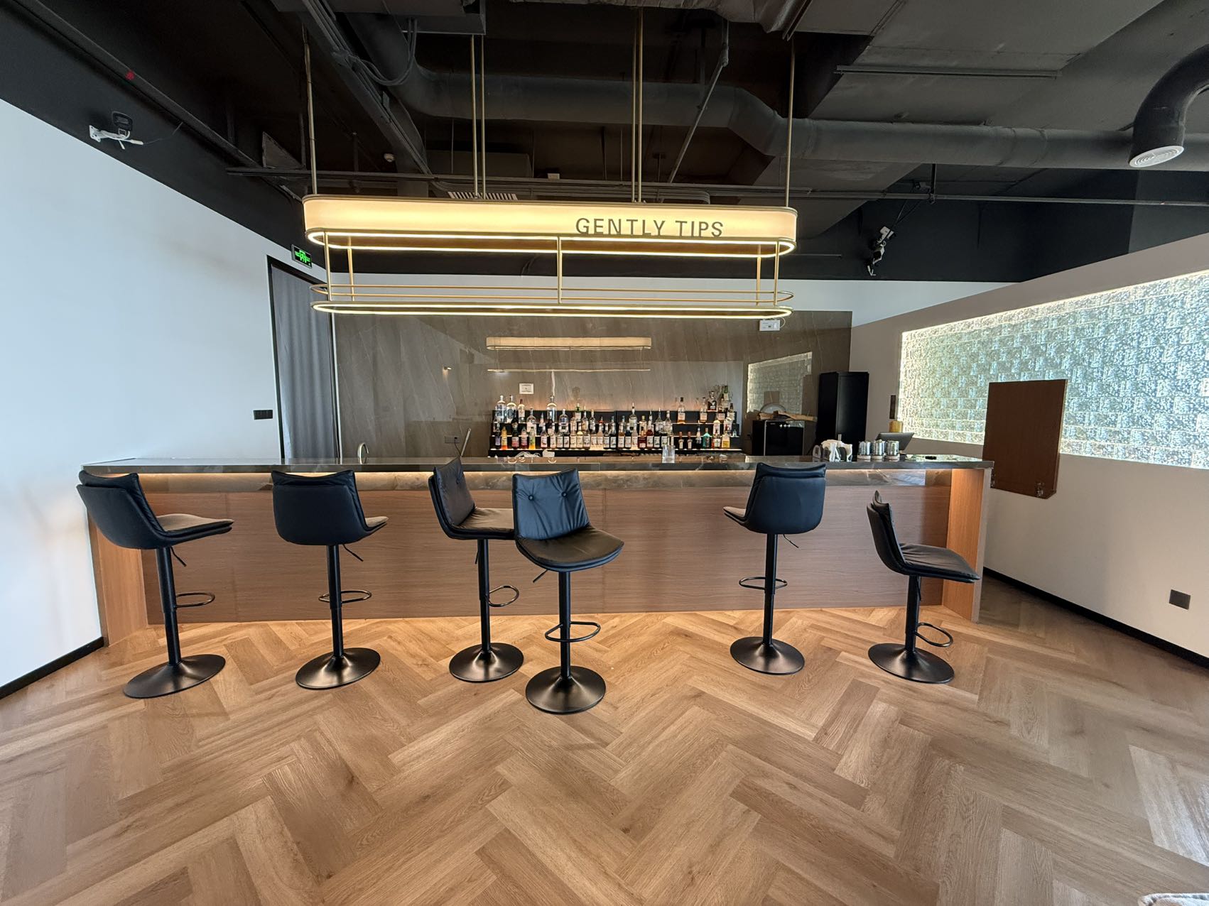 恒裕前海金融中心239.14㎡办公室出租