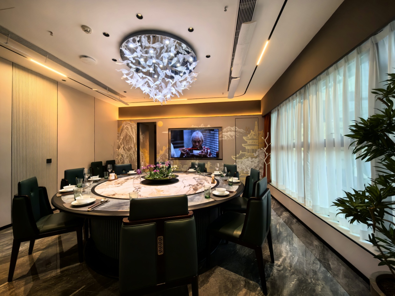 莲花广场会所转让1001㎡带200万装修