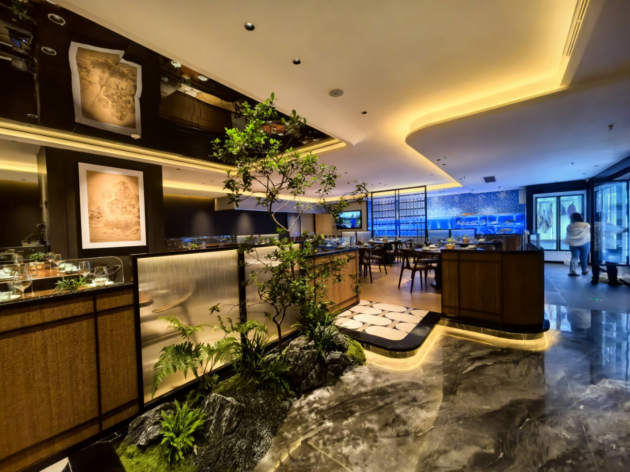 莲花广场会所转让1001㎡带200万装修