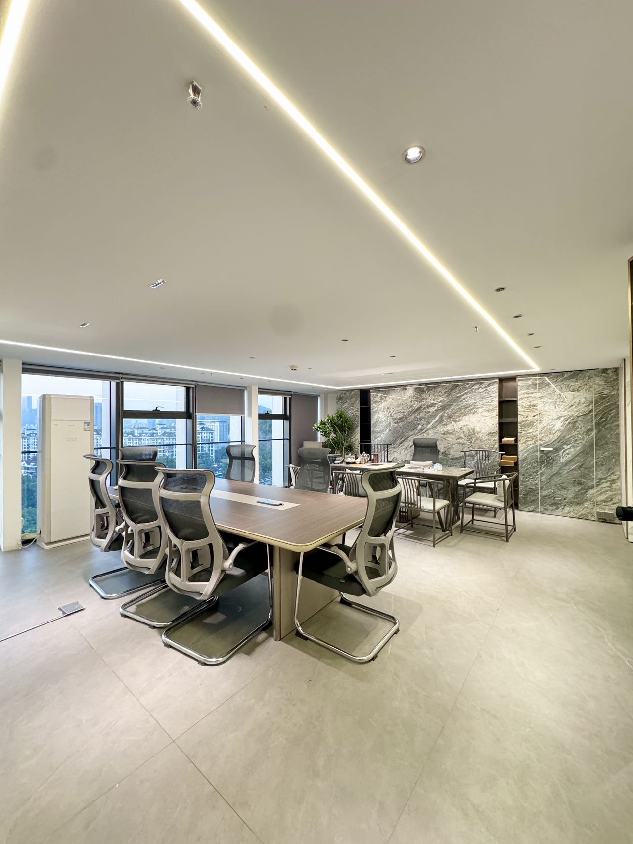 方大城123㎡复式写字楼出租