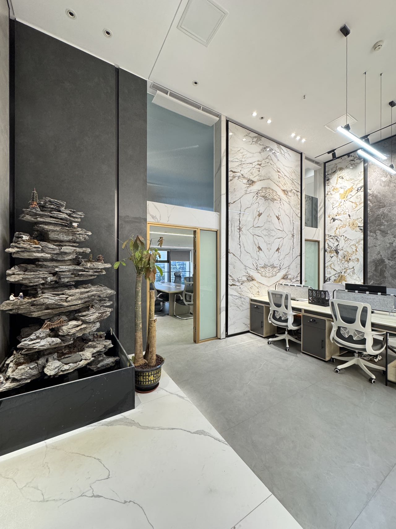 方大城123㎡复式写字楼出租