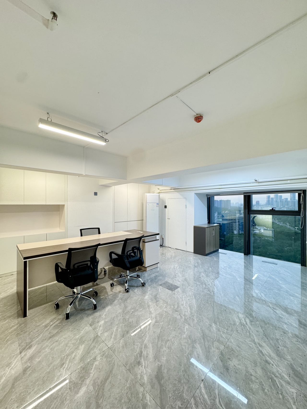 方大城123㎡复式写字楼出租