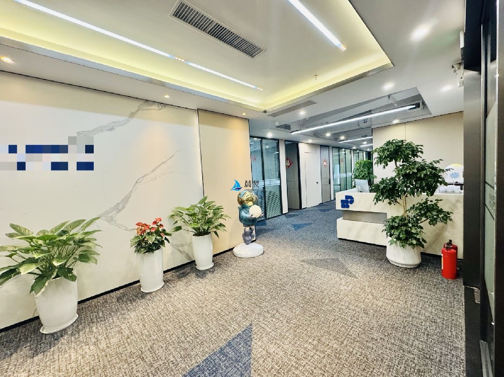 【中洲控股1392㎡半层写字楼出租】15个隔间 配家私 108元/㎡ 三面采光