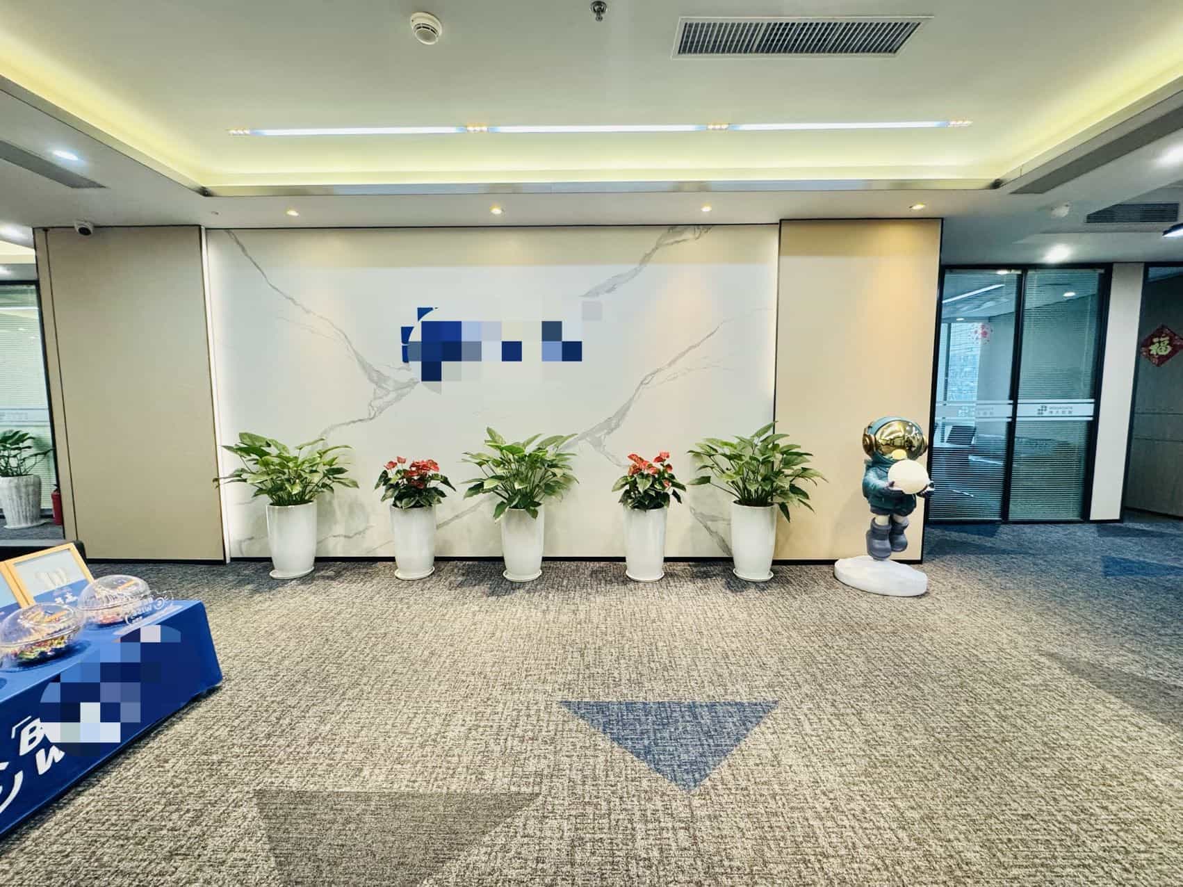 中洲控股1392㎡半层写字楼出租