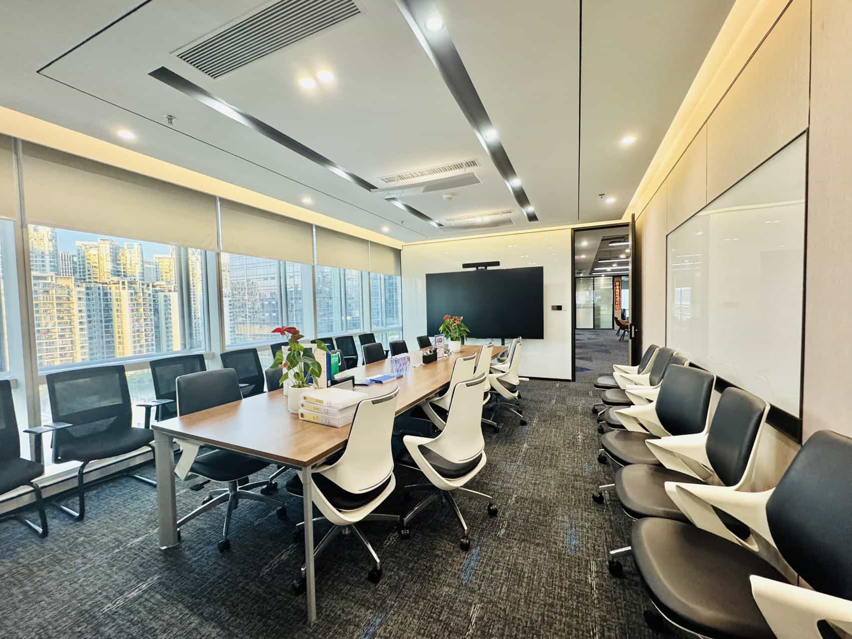 中洲控股1392㎡半层写字楼出租