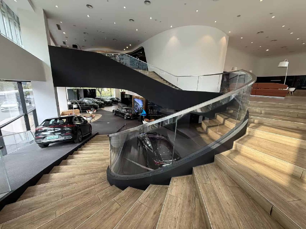 【讯美科技广场4377㎡首层招租】 南山核心区 汽车展厅/高端会所 三地铁接驳