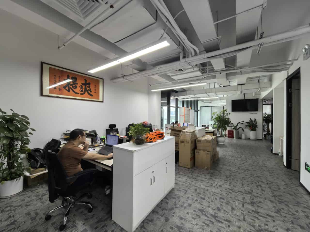 莲花广场563.23㎡办公室出租