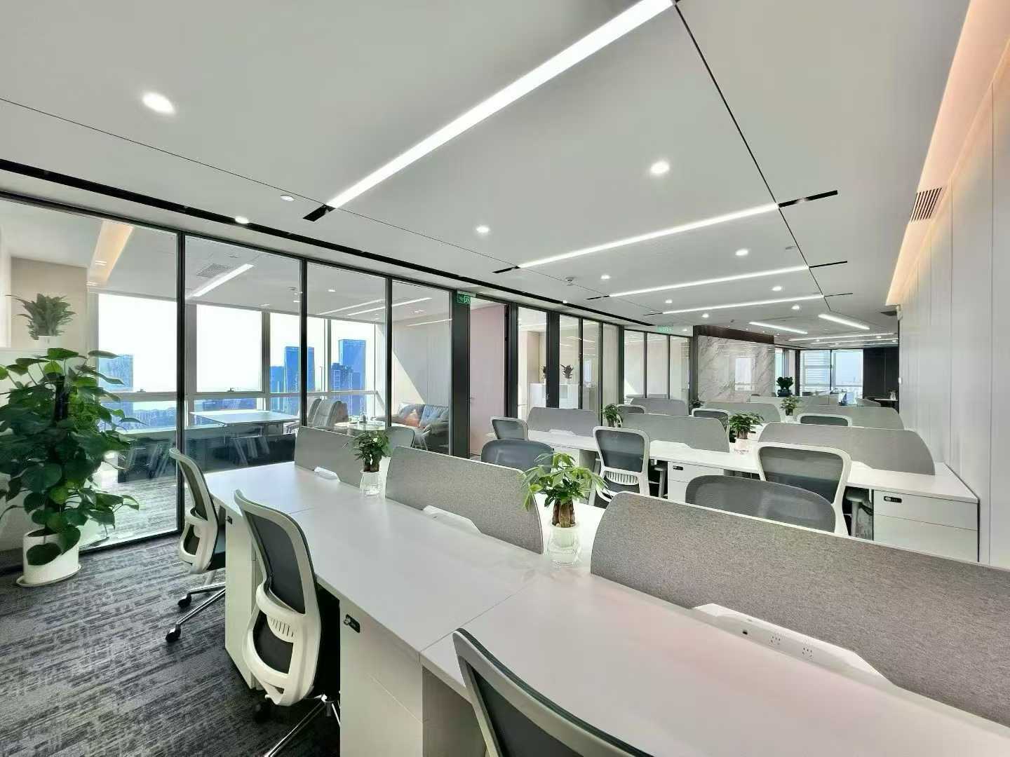 华润置地大厦728㎡办公室出租