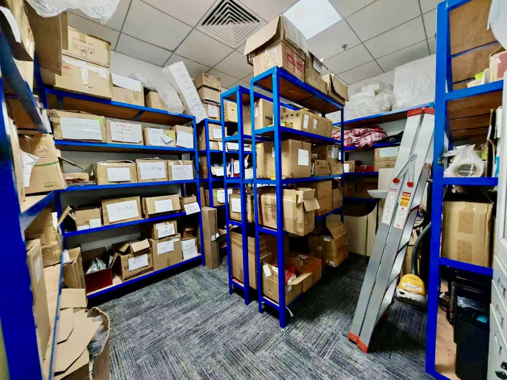 中电照明大厦730㎡办公室出租