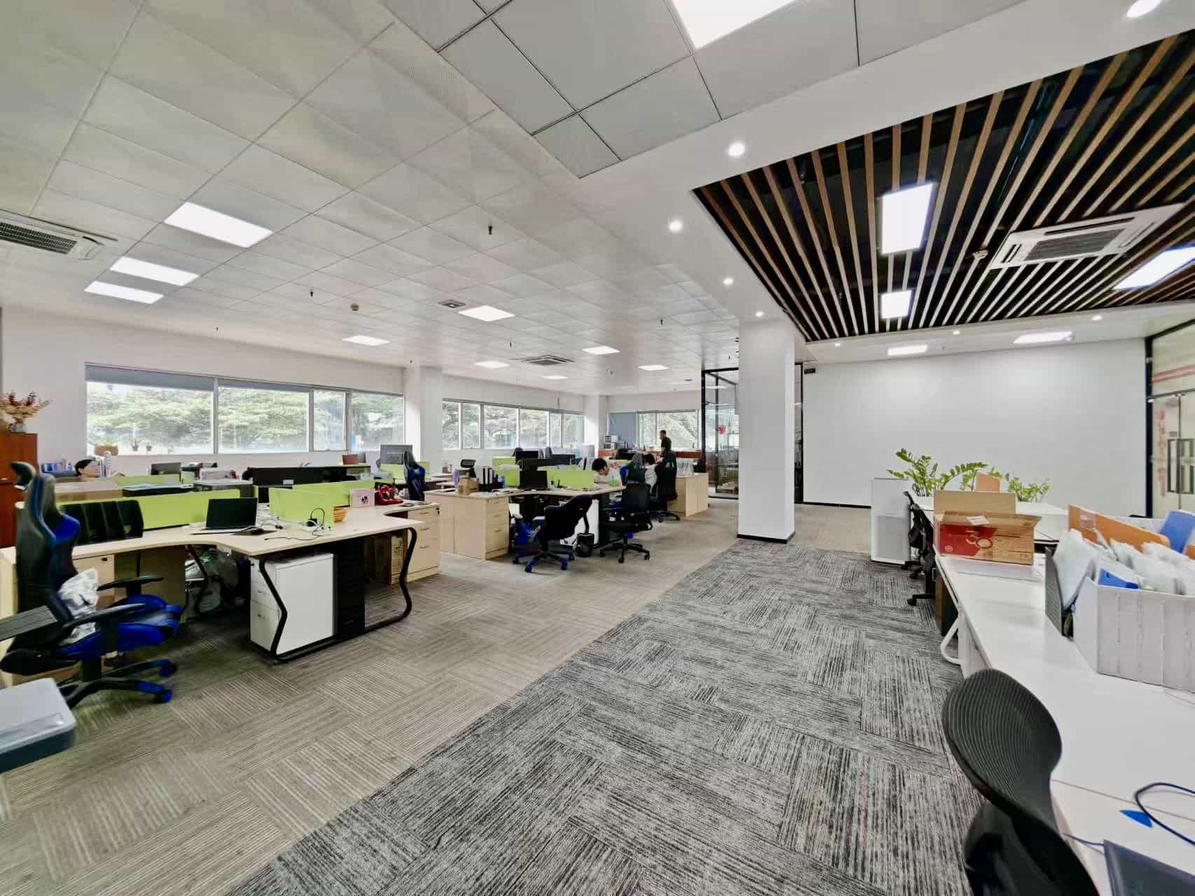 中电照明大厦730㎡办公室出租