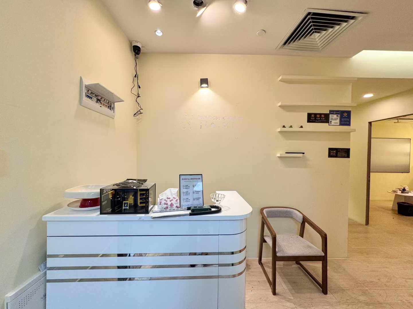 大冲商务中心131㎡美容场地出租