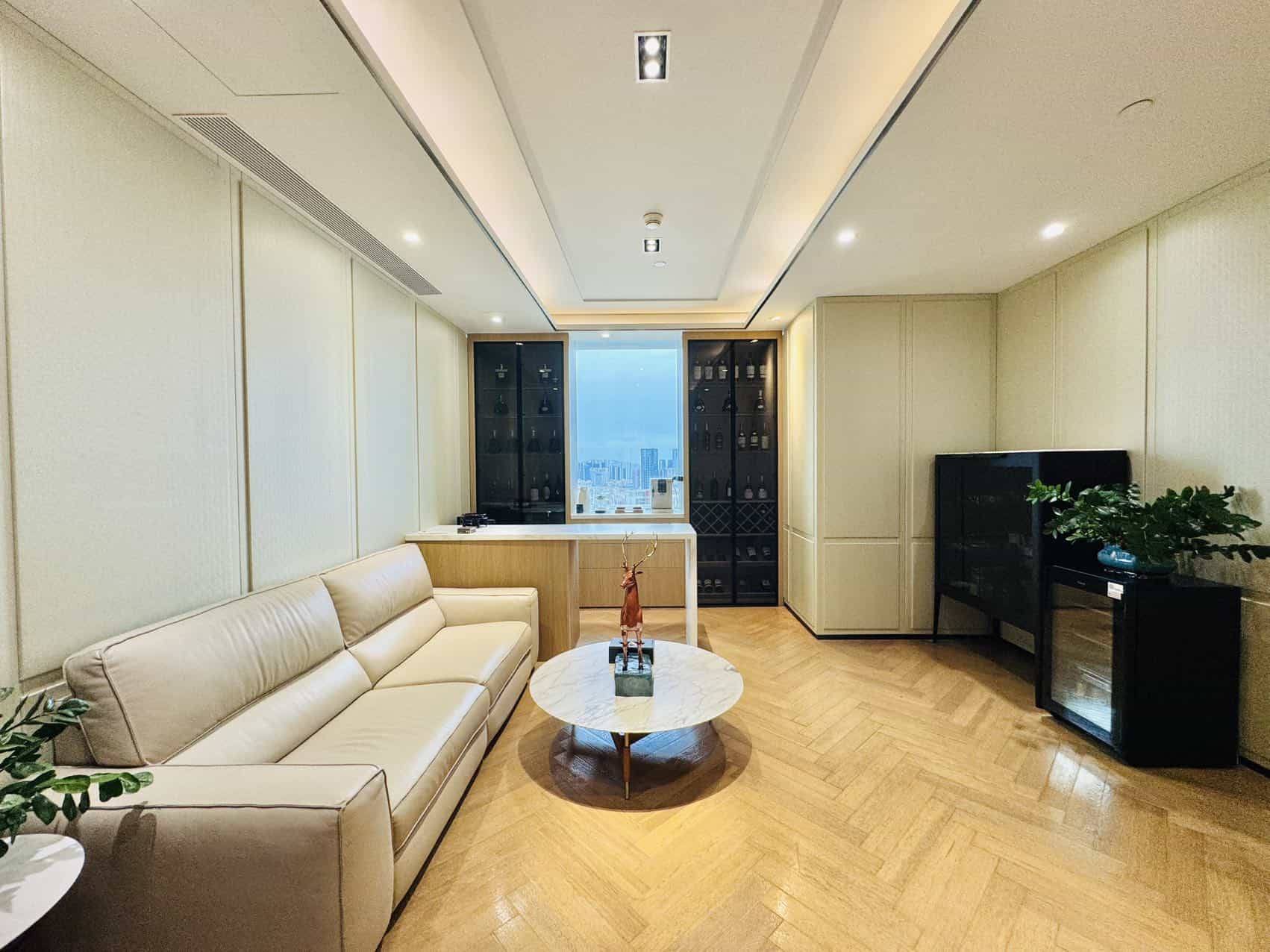 中洲控股中心1525㎡整层办公室出租