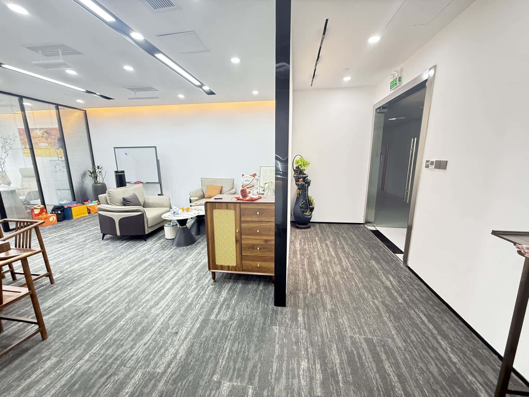 海岸大厦东座139㎡办公室出租