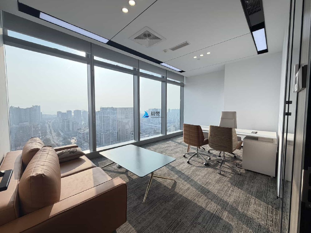 【前城中心QCC347㎡办公室出租】75元/㎡含税 红本备案 地铁上盖