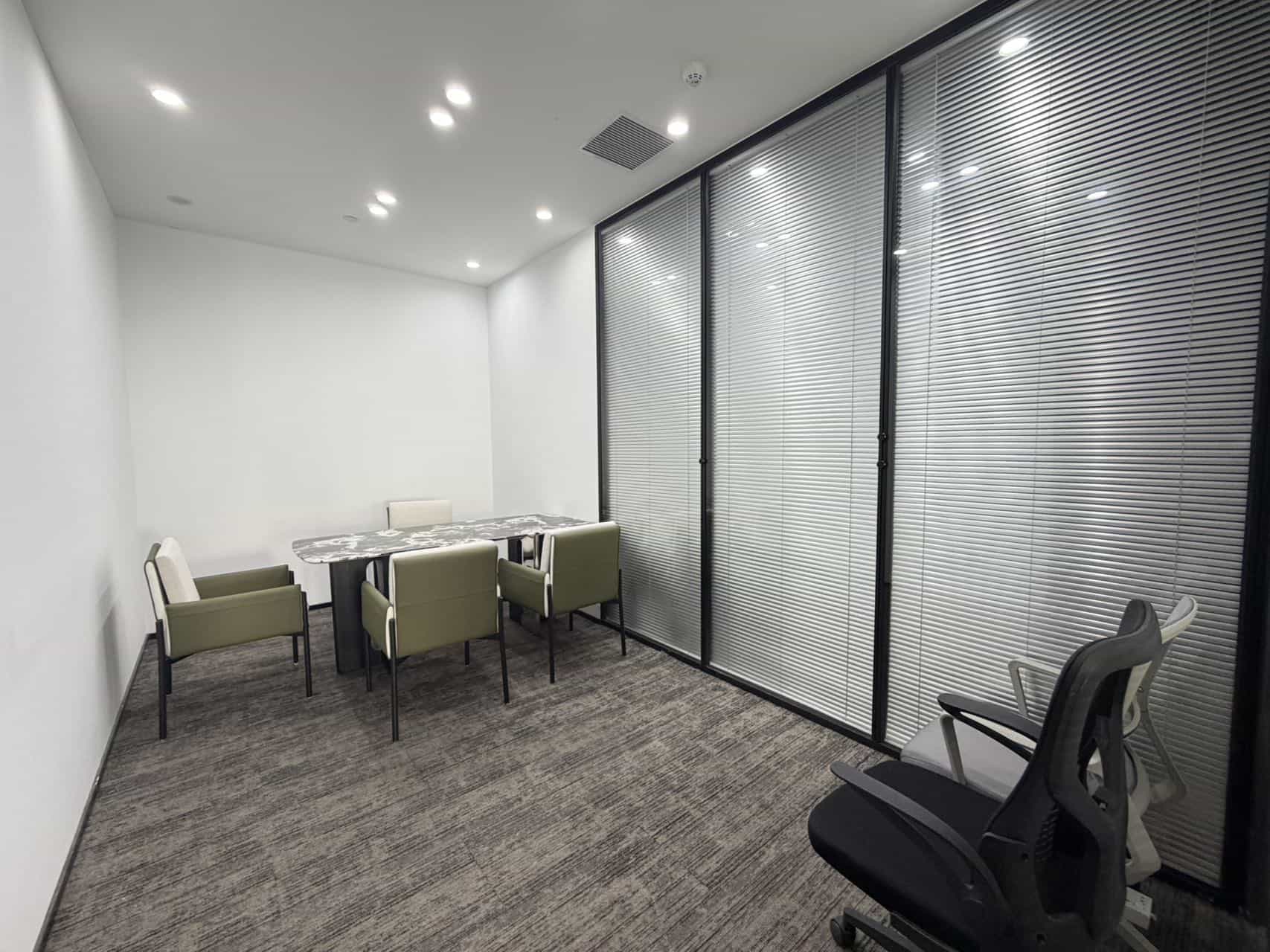 前城中心QCC347㎡办公室出租