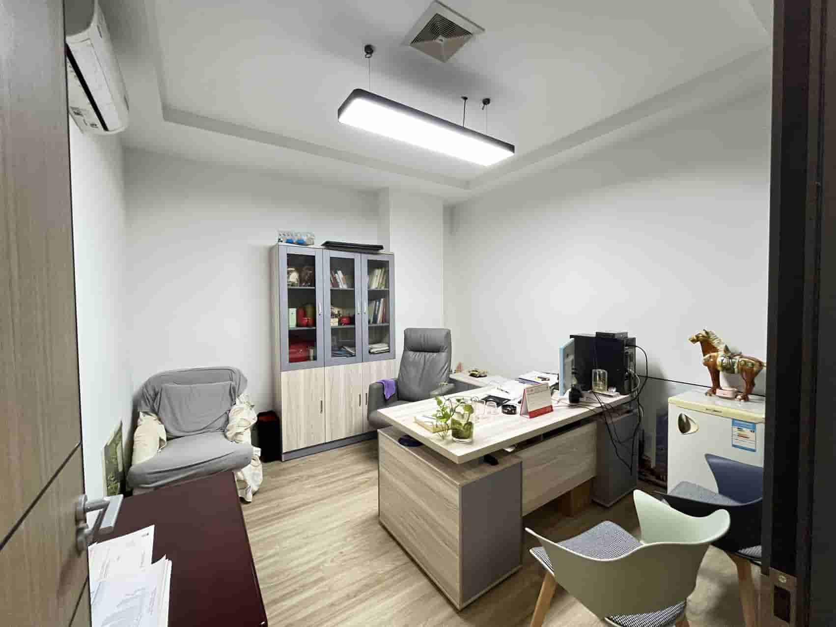 英达利科技数码园300㎡办公室出租