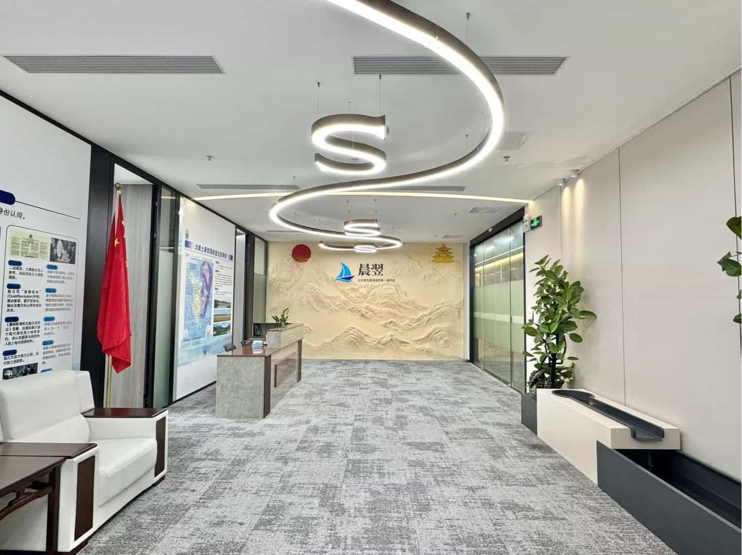 光峰科技大厦153m²·精装办公室出租