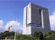 使得每个办公室都拥有良好的采光和通风条件